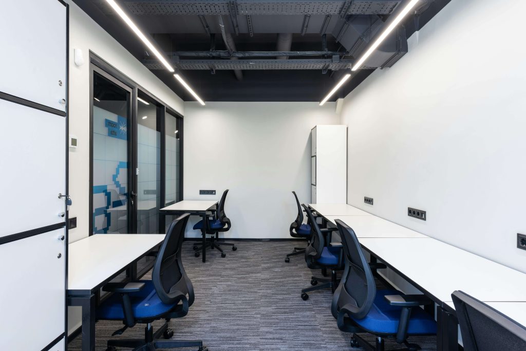 Server room and IT lab cleaning Services